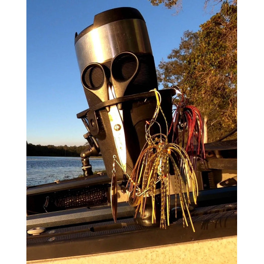 Porte boisson Railblaza DrinkHold | Rangement cockpit | En action avec thermos + accessoire pêche