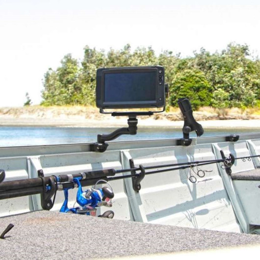 Bras Railblaza pivotant R-Lock | Rangement cockpit | Sondeur lowrance elite Ti en action