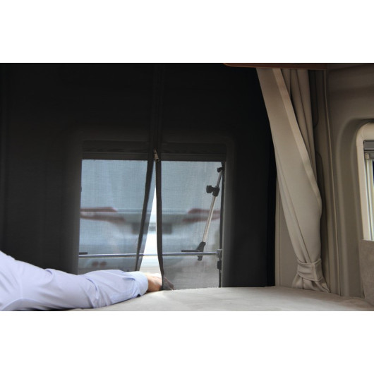 HINDERMANN Moustiquaire double porte arrière Master IV - vue depuis l'intérieur