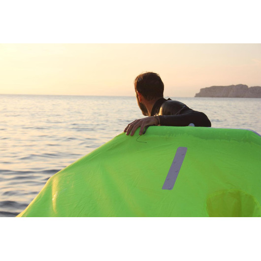 Radeau 6 personnes Ocean Safety by Hero ISO 9650-2 | Radeau côtier | En action en mer