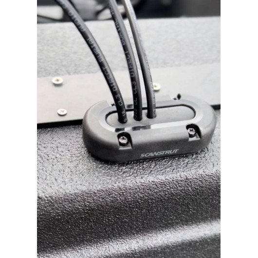 Passe-câble DS-Multi-P-BLK vertical Scanstrut | Passe-câble étanche pour bateau ou véhicule aménagé | plusieurs cables