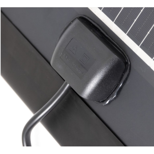 Panneau solaire semi-flexible 140W pour camping-car, van ou bateau - ENERGIE MOBILE - vu boitier de jonction étanche