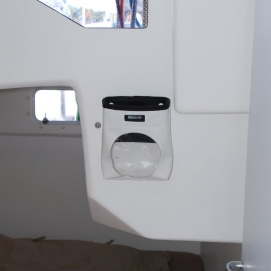 Bayabout à hublot OUTILS OCEANS | Rangement cockpit pour bateau à voile ou à moteur | intérieur ou extérieur