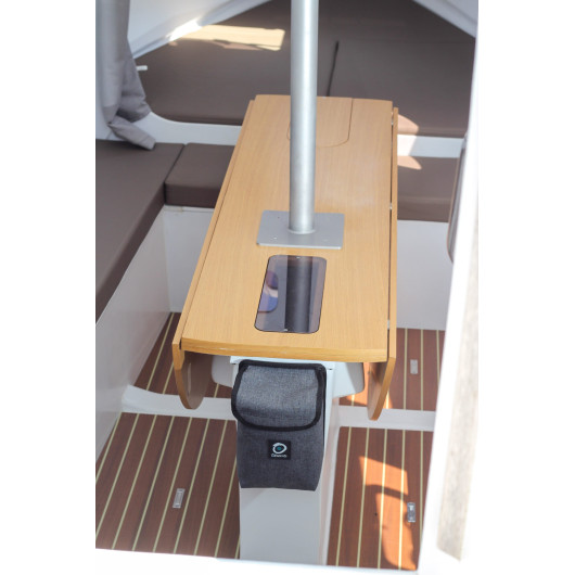 Équipet d'intérieur - Aménagement intérieur du bateau - table
