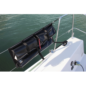 OUTILS OCEANS Equipet souple modulable 3 compartiments Equipet souple 3 compartiments Outils Oceans | Rangement sur filière motonautisme | fermé