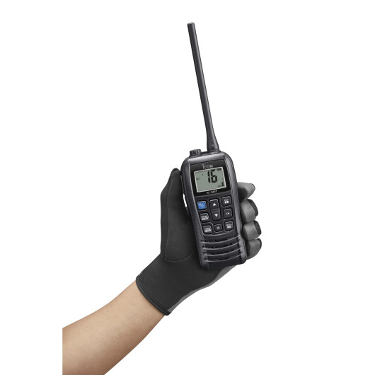 VHF Portable Icom IC-M37E | VHF Portable 6W Étanche et flottante | Prise en main
