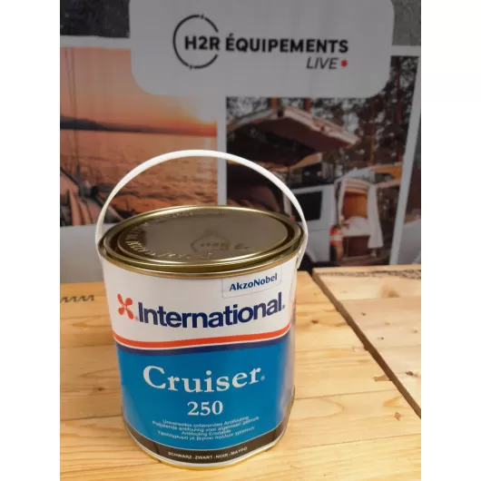 Cruiser 250 INTERNATIONAL 2,5 L - antifouling reconditionné pour bateau semi-érodable