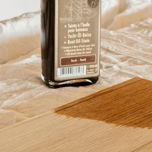 Huile à teinter pour bois Le Tonkinois 250 ml | Teinte teck | Application