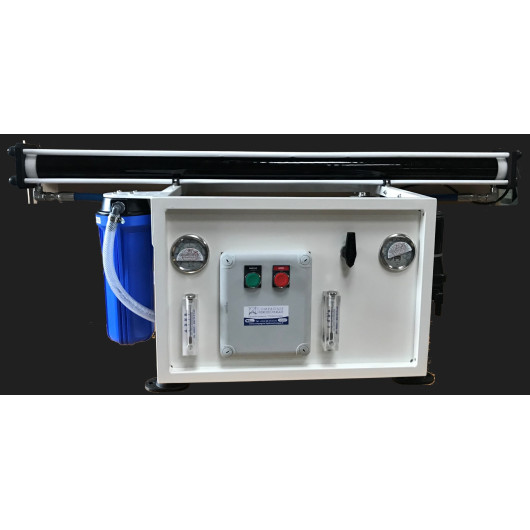 Dessalinisateur 200 compact sérénité 60l/h Unitam |Dessalinisateur | bateau de voyage croisière location | peu encombrant