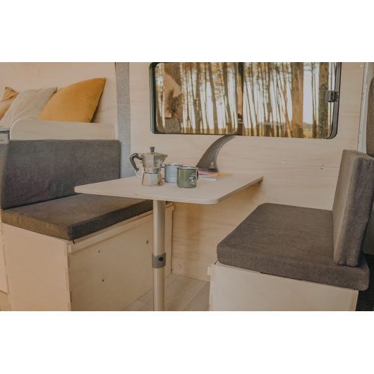 Grande assise PLUS AG pour aménagement de van Simple Vans | Table repas pour fourgon aménagé