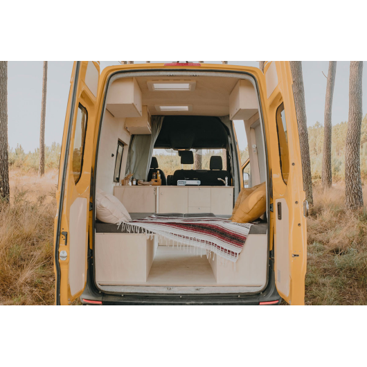 Kit aménagement pour fourgon Super Sleeper L2 / L3 de Simple Vans | Meubles en bois pour van aménagé