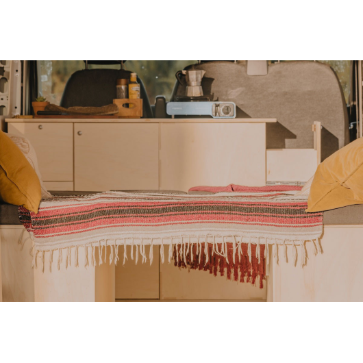 Kit aménagement pour fourgon Family Flow de Simple Vans | Meubles en bois pour van aménagé