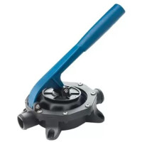 Pompe de cale manuelle pour bateau - assèchement & sécurité en mer - H2R Equipements